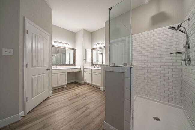 Building Photo - 830 Rench