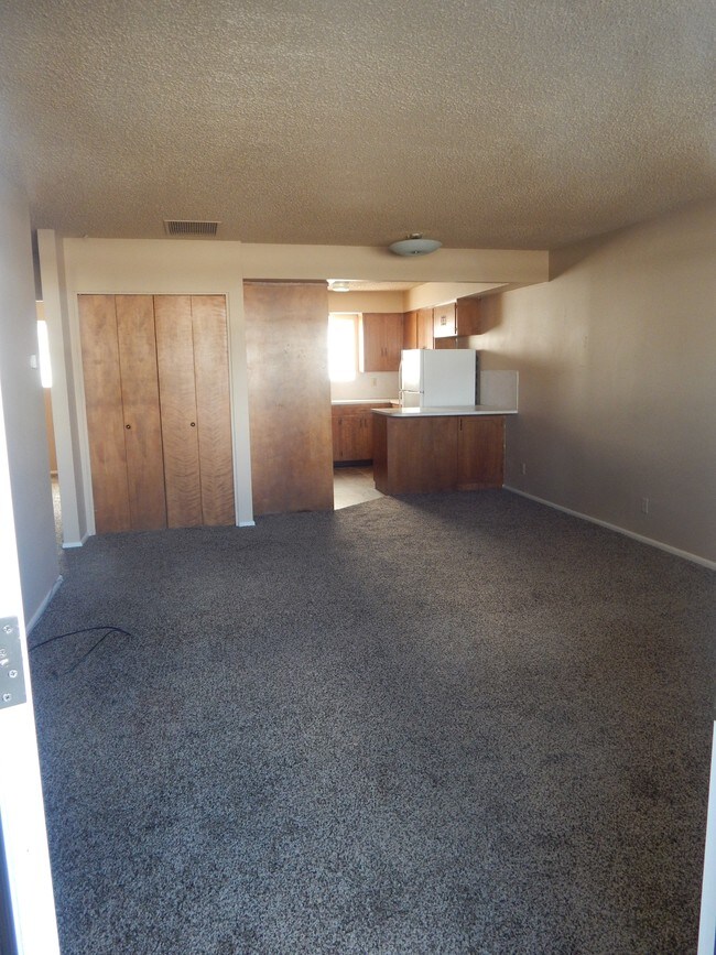 Interior Photo - 4-plex in Nyssa