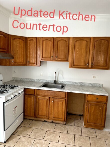 Updated kitchcn counter - 196 Putnam St