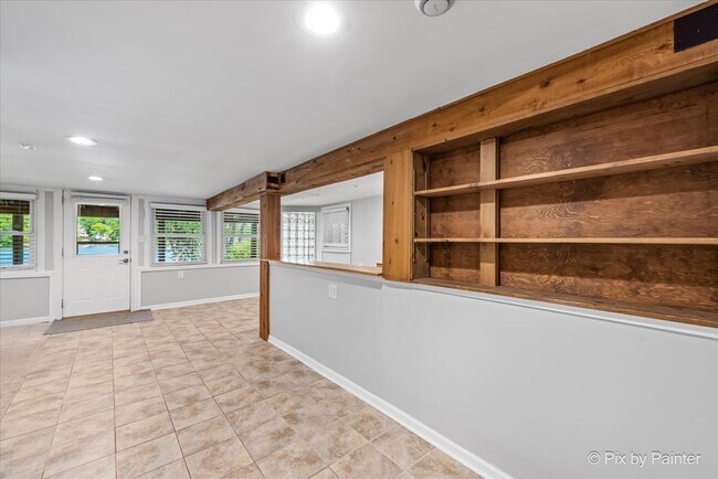 Building Photo - 24060 N Lakeside Dr