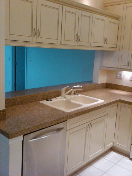 Building Photo - 345 Fillmore St