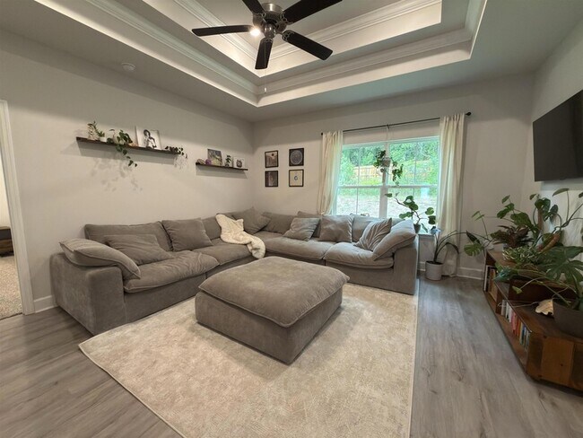 Building Photo - 2075 Hansel Hl Dr