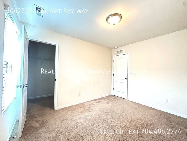 Building Photo - 10625 Moonlight Bay Wy