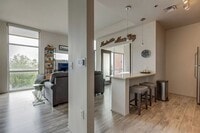 Building Photo - 2115 Yeaman Pl