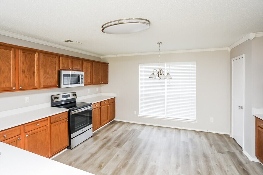Building Photo - 736 Eldorado Dr