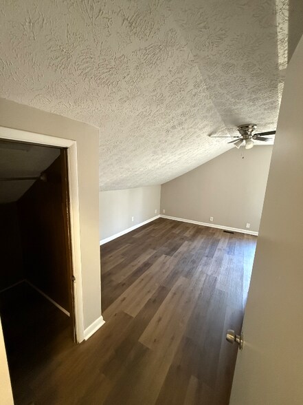 Building Photo - 1462 St Michael Ave