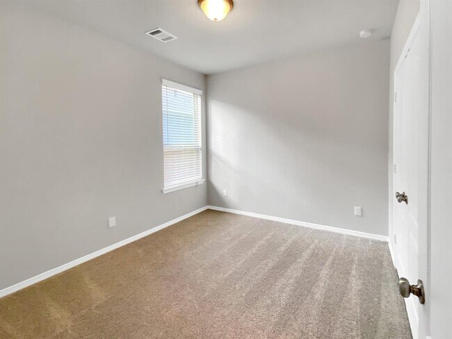 Building Photo - 847 Redinger Ridge Dr