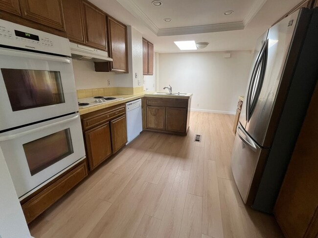 Building Photo - COMING SOON: BIG College Area Townhome 4 Bed / 2.5 Bath garage, AC, pool, W/D