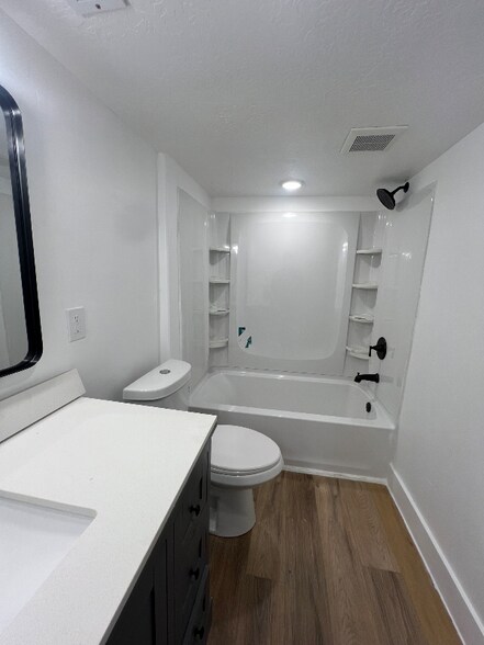 Building Photo - 3038 Red Fox Dr