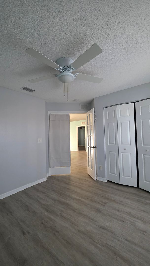 Building Photo - ** COMING SOON ** 3 Bedroom 2 Bath Single Family Home in South Daytona