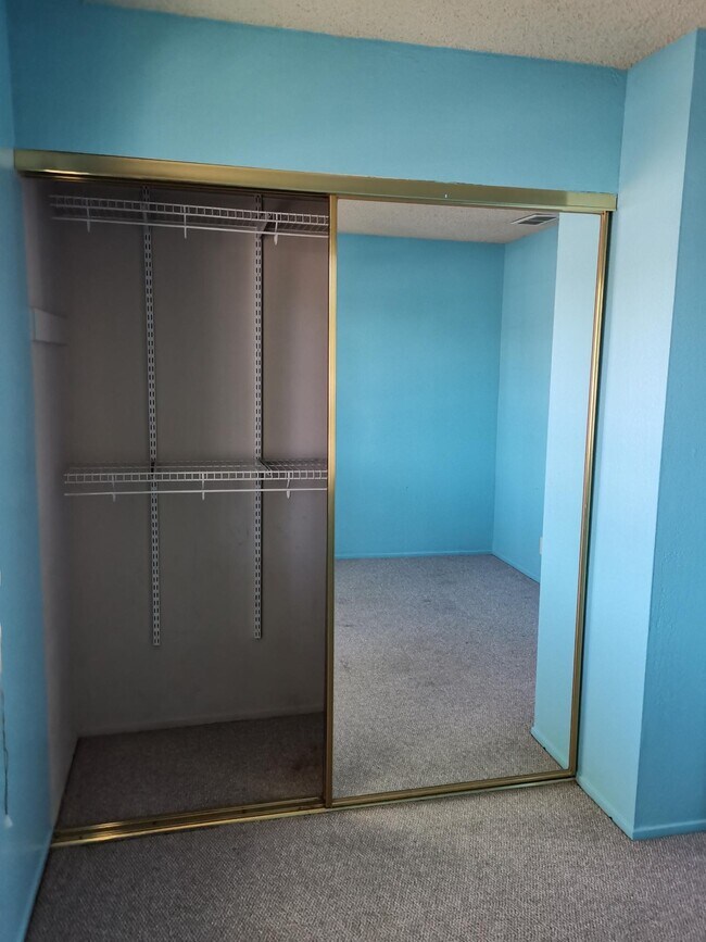 Building Photo - 4411 Seminole Way