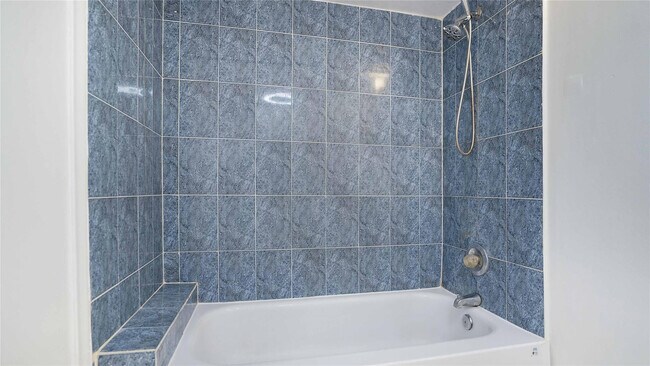 Building Photo - 3111 Oakland Shores Dr