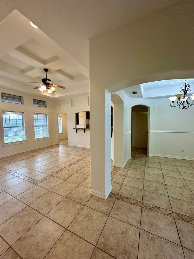 Building Photo - 1909 Ezekiel St