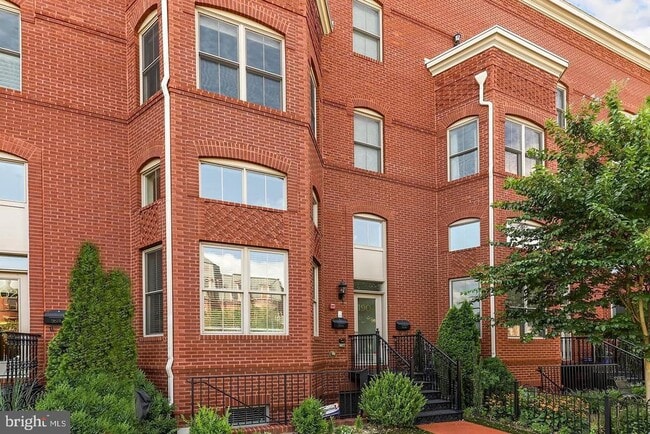 Building Photo - 1904 Vermont Ave NW
