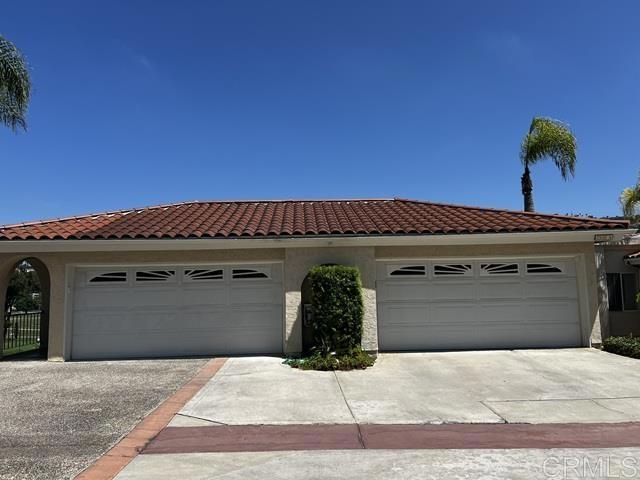 Building Photo - 2530 Navarra Dr