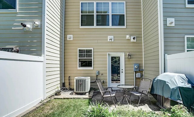 Building Photo - 2943 Templehof Ct