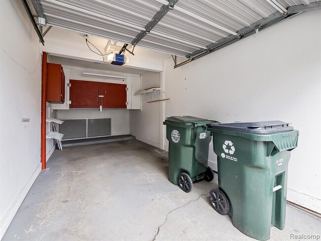 Building Photo - 3115 Sunnyside Ct