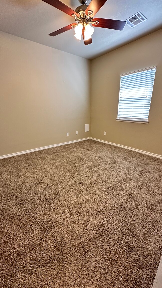 Building Photo - 601 Bear Run