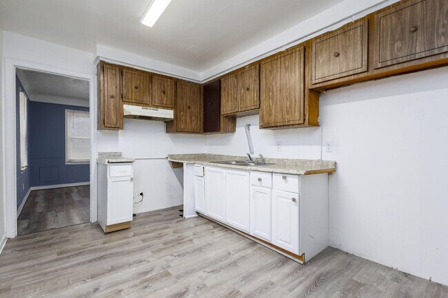 Building Photo - 19435 McCormick St