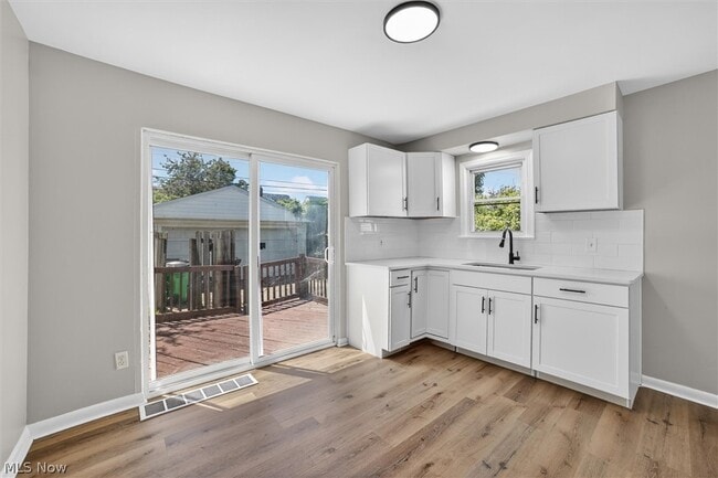Building Photo - 13776 Shady Oak Blvd