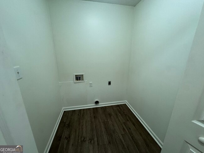 Building Photo - 1403 Claxton Dairy Rd