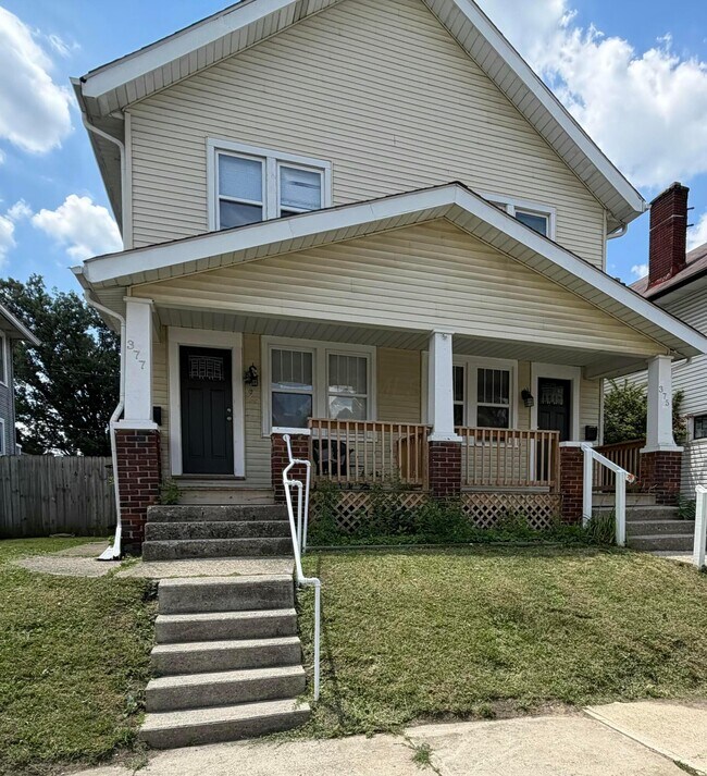 Building Photo - 377 E Hinman Ave