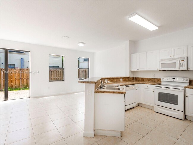 Building Photo - 11382 SW 236th St