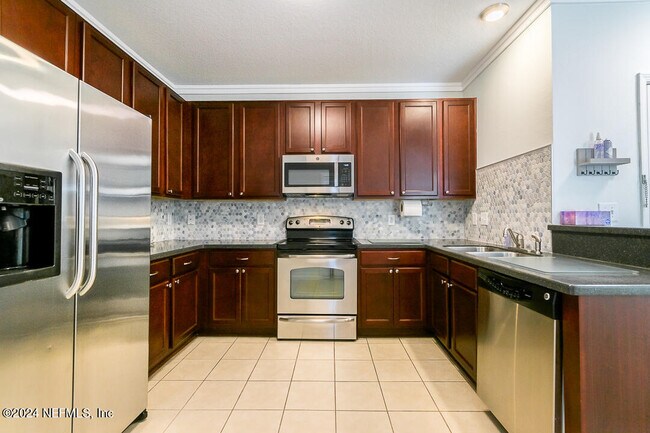 Building Photo - 4917 Key Lime Dr