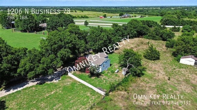 Building Photo - 1206 N Texas 78 Business