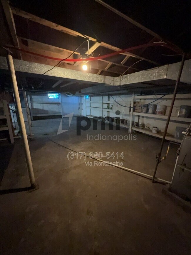 Building Photo - 2613 Louise St