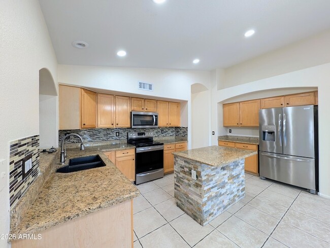 Building Photo - 11134 W Windsor Ave