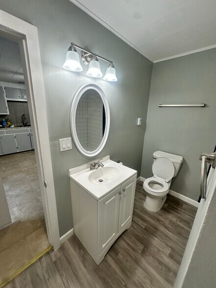 Building Photo - 379-385-385 Main St