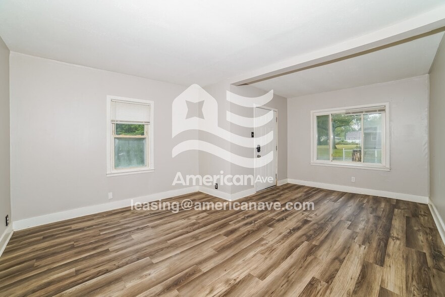 Building Photo - 3624 N Finnell Ave