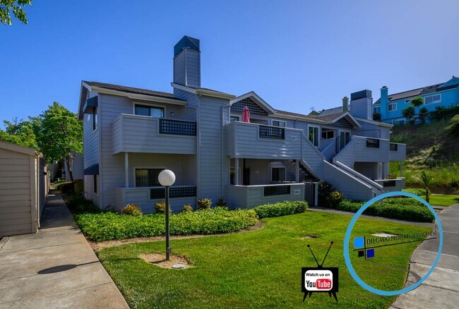 Building Photo - Glen Cove 2 bedroom condo