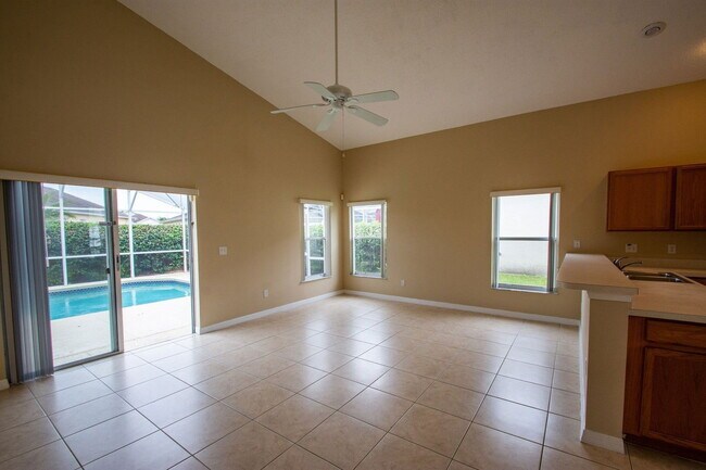 Building Photo - 421 Lockbreeze Dr
