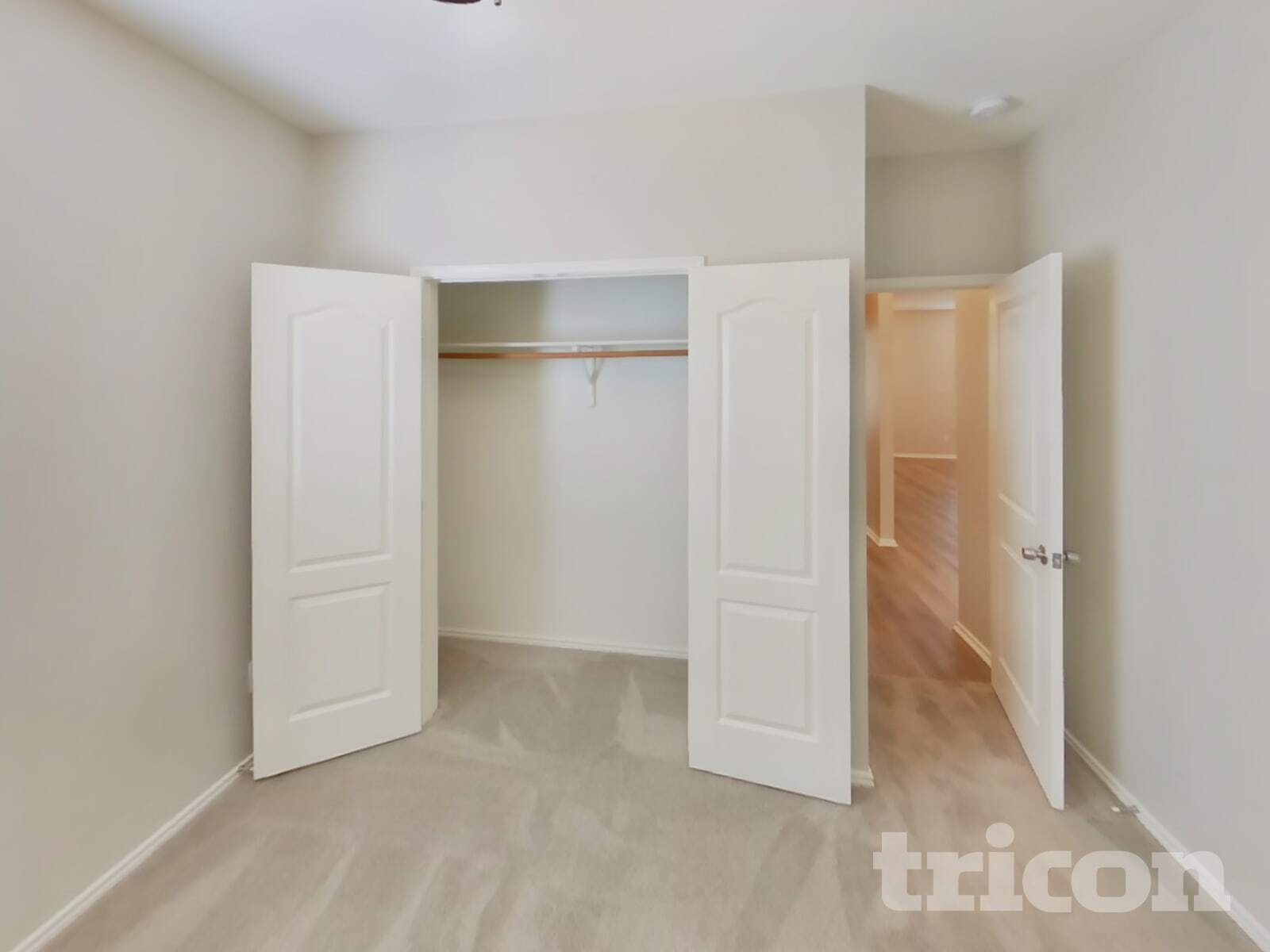 Building Photo - 207 Moonlight Dr