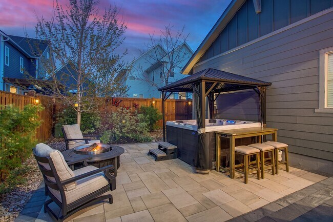 Building Photo - Large single family home in Central Park.