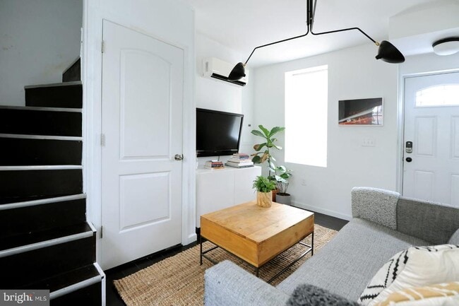 Building Photo - 1107 N Lee St