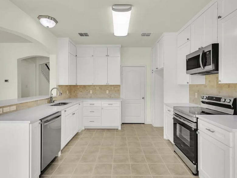 Building Photo - 10421 Trevino Ln