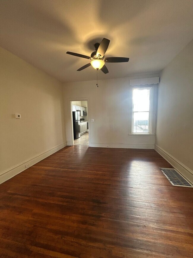 Building Photo - Spacious 3 bedroom uptown, Harrisburg