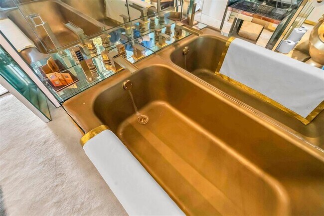 Building Photo - 7000 Beach Plaza