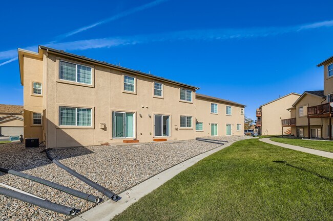 Building Photo - 655 Bosque Vista Point