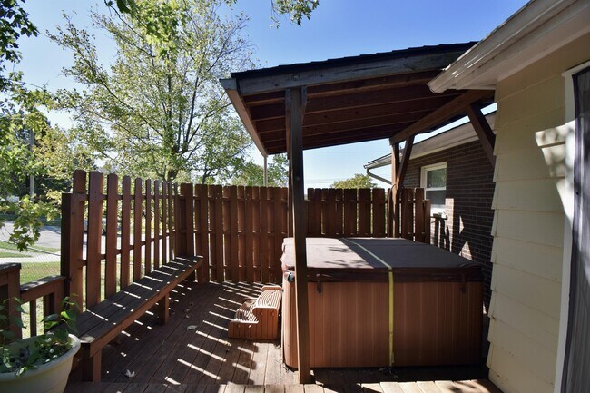 Building Photo - 1800 Keith Dr