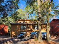 Building Photo - 2885 Par Ln