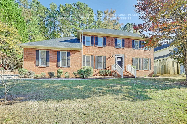 Building Photo - 747 Edgewater Ln NW