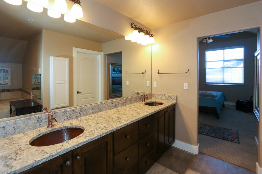 Building Photo - 5254 Cove Canyon Dr