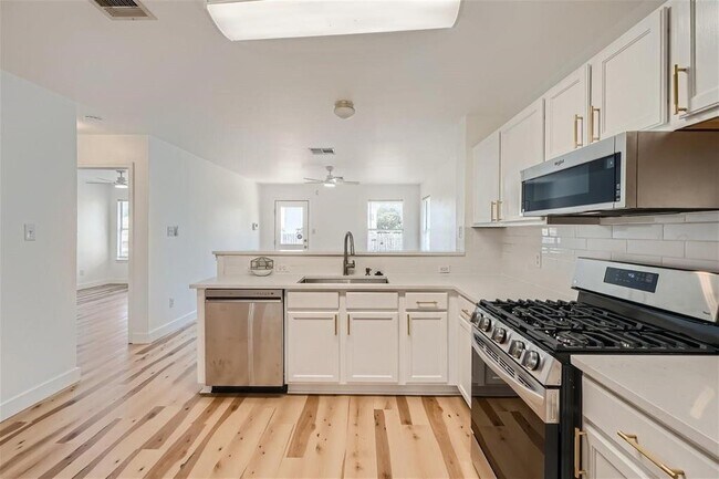 Building Photo - 328 Prairie Verbena Dr