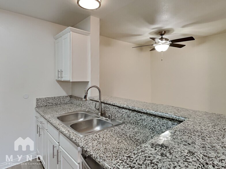 Building Photo - 2200 S Fort Apache Rd