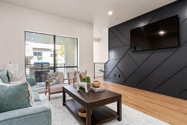 Building Photo - 4111 Newton Ave