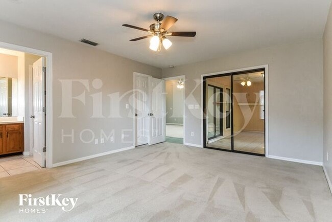 Building Photo - 5418 Shore Dr